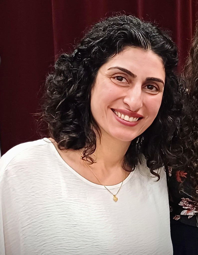 Dr Legha Momtazian